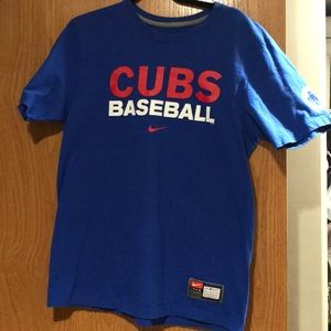 Nike Cubs baseball tshirt size L